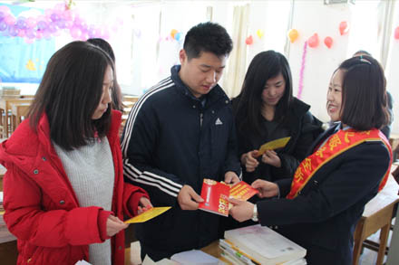 免费爱心车票礼惠优异学子-Z6尊龙凯时